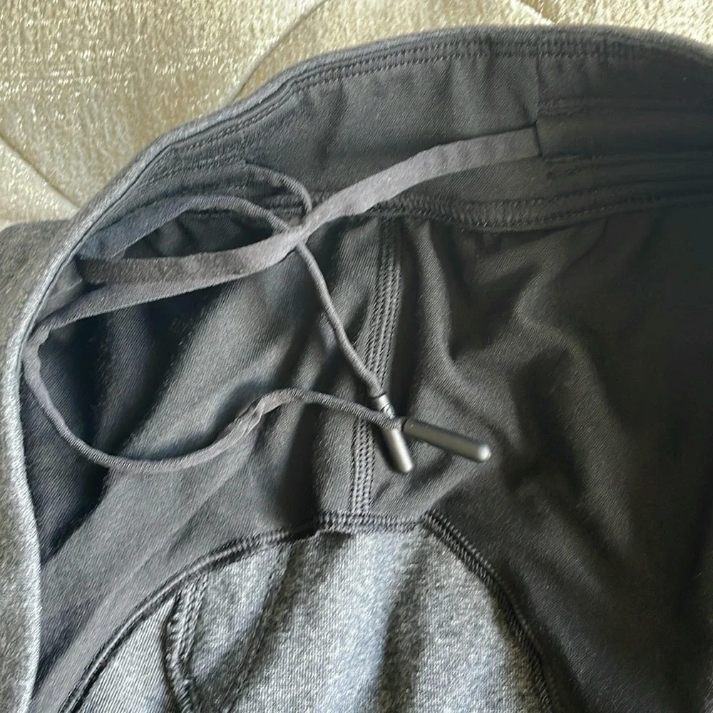 Lululemon pants M gray - Picture 5 of 5